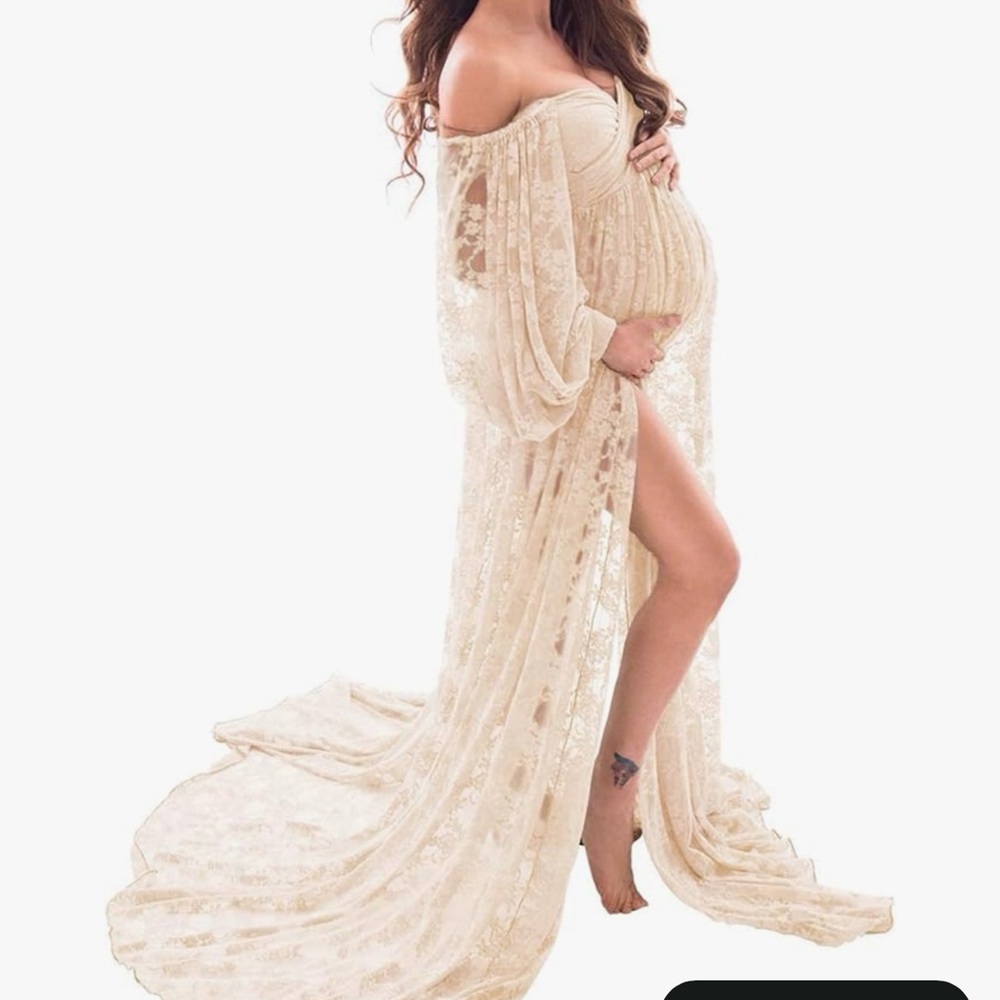 Elegant Cream Lace Maternity Gown